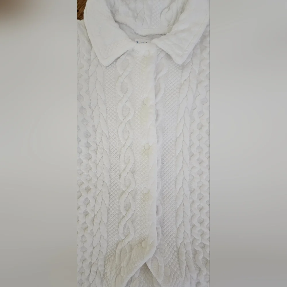 Classic White One Piece Quilted Romper Size 3-6 Months